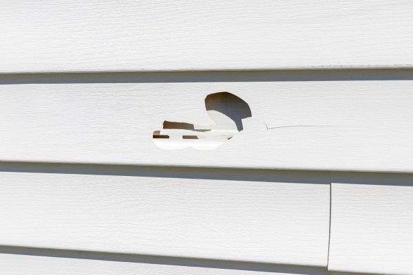 Cost of White Vinyl Siding Repair in Joplin